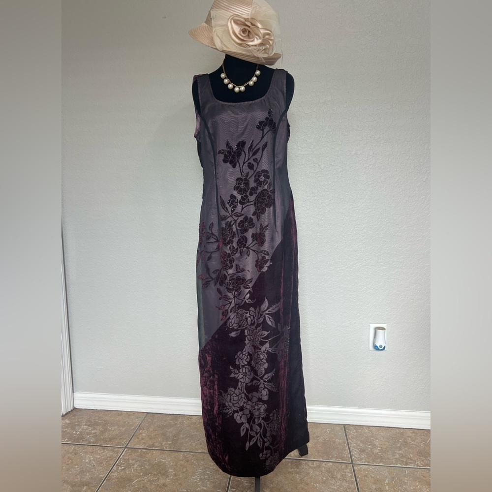 Robbie Bee Purple Sheath Maxi Dress Sleeveless Scoop Neck